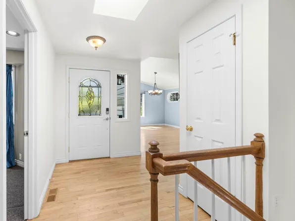 20801 Hermway Heights Pl, Mount Vernon, WA 98274