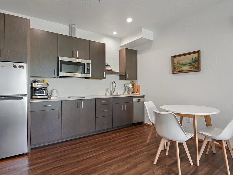 2336 W 1st Ave — Photo 89