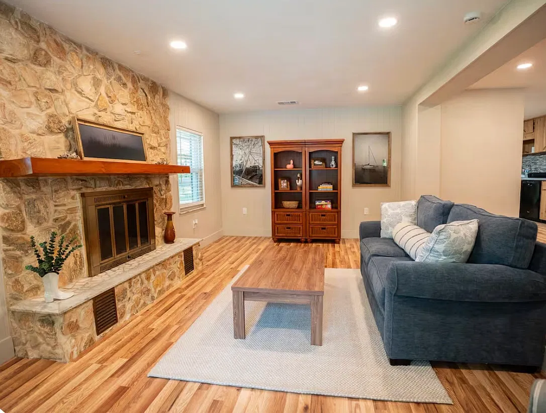 3 bed, 1512 sqft, $2,200 — Photo 4