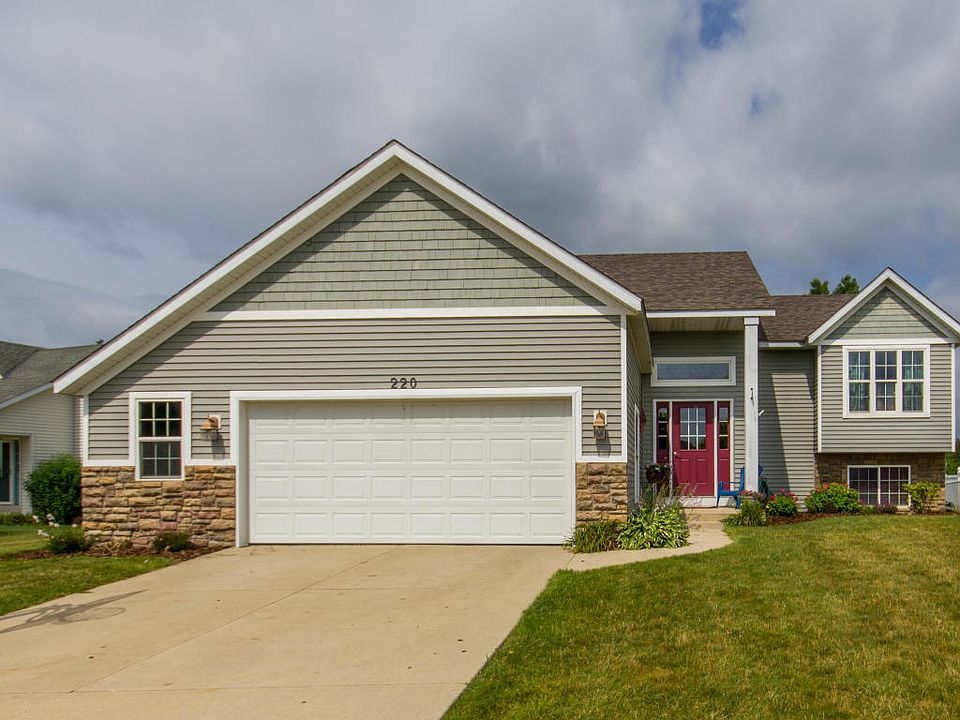 1st image of 220 Sterling Dr
