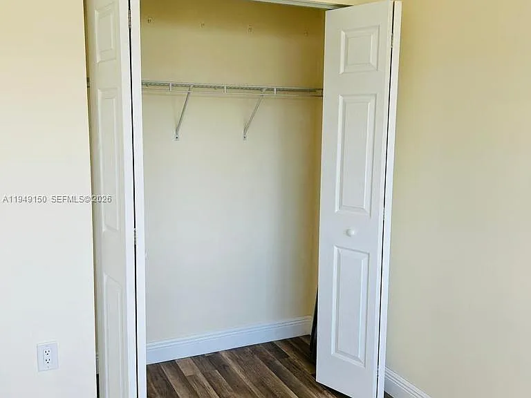 1000 Saint Charles Pl #721 — Photo 29