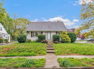 135 Streckfus Rd, Stratford, CT 06614