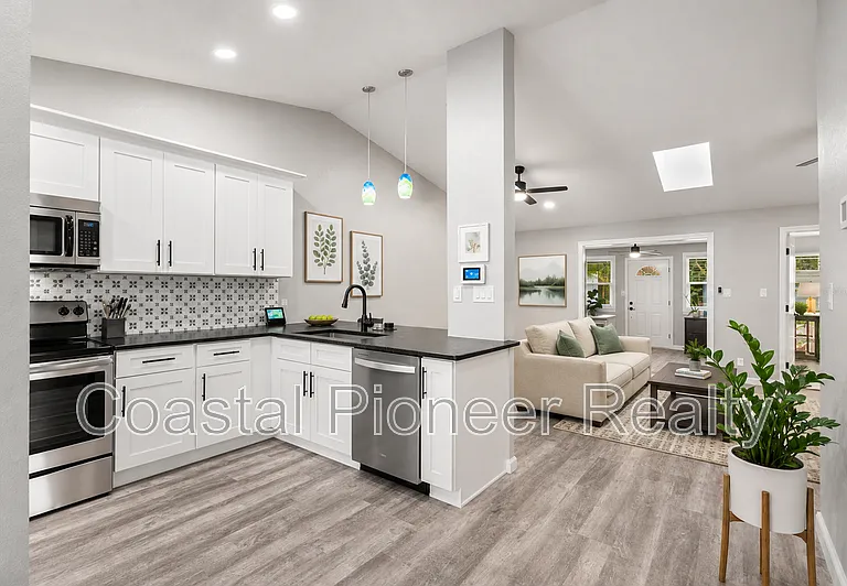 124 Anclote Rd — Photo 3