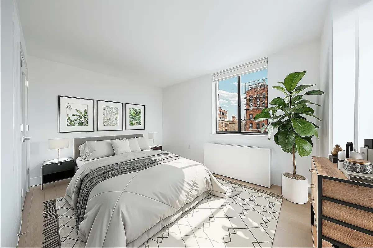 250 W 19th St — Photo 3