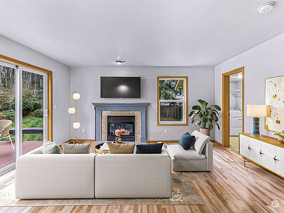4th image of 25508 Cumberland Way