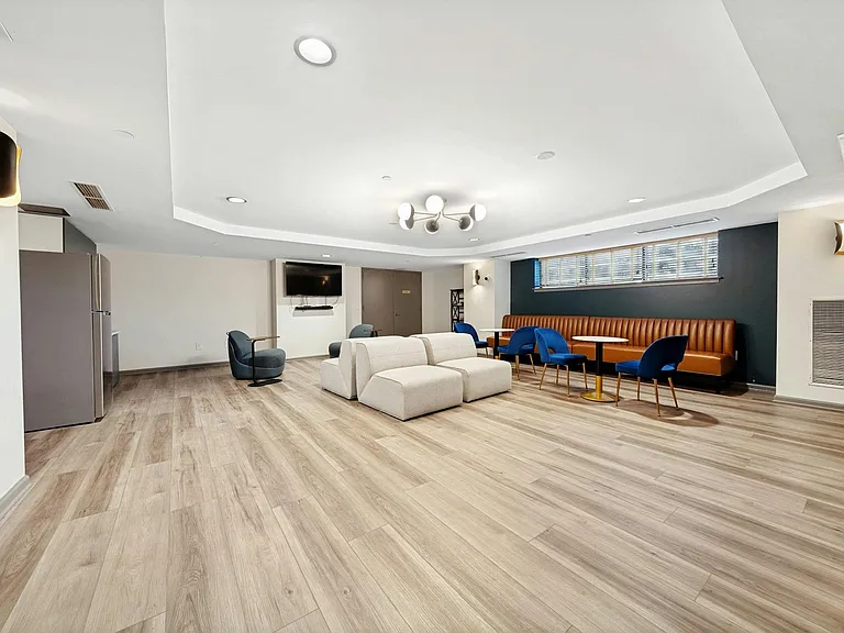 700 Grove St #8R — Photo 21