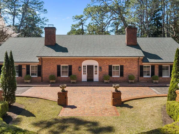 4 Augusta Way, Pinehurst, NC 28374