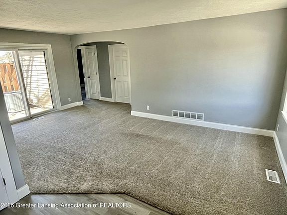 3rd image of 6285 Marsh Rd