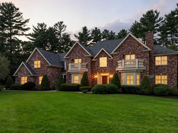 3 Warren Dr, Middleton, MA 01949