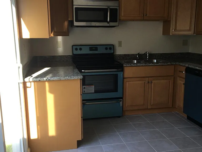3801 Maybelle Ave #6 — Photo 9
