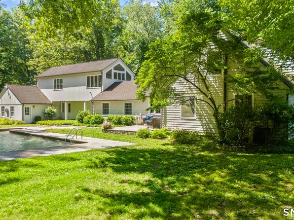 211 Newtown Turnpike, Wilton, CT 06897