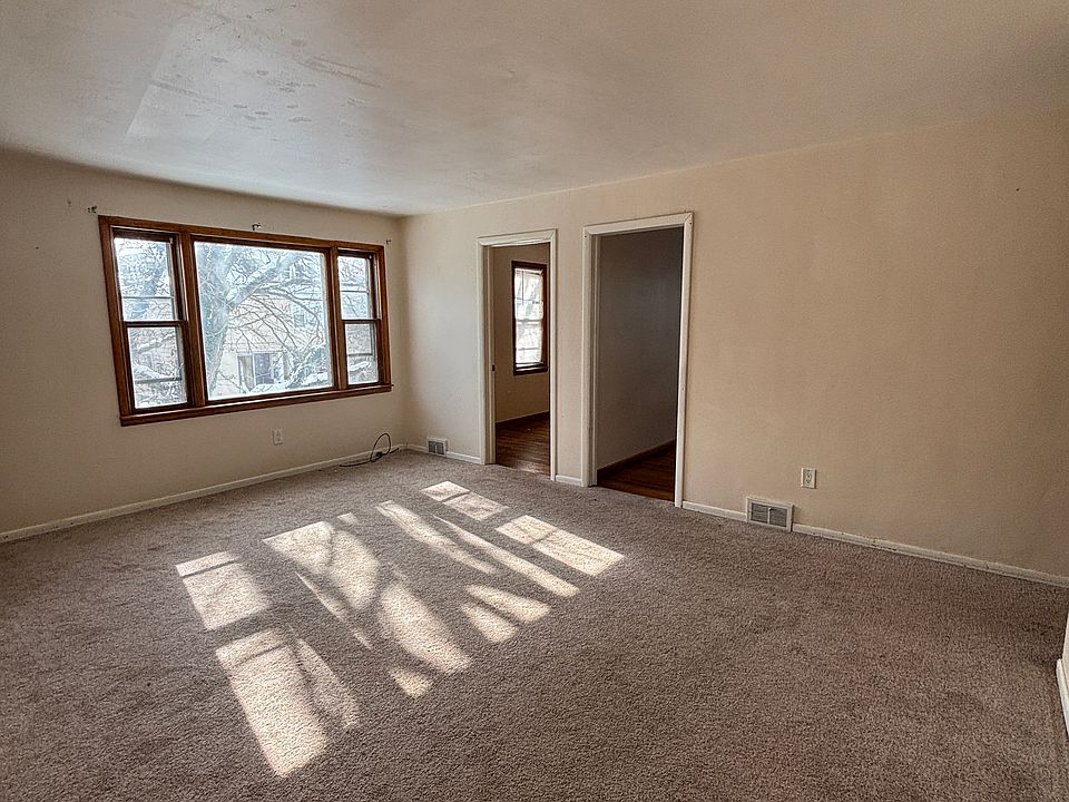 1st image of 162 Seminary Ave Unit 2