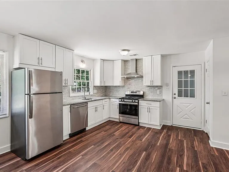 119 Kelso Dr SW — Photo 15