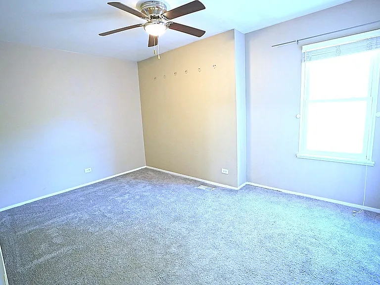 2684 Waterford Ct — Photo 13