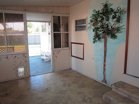 4th image of 108 Rhine Dr