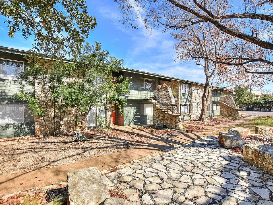 1st image of 1304 Mariposa Dr APT 205