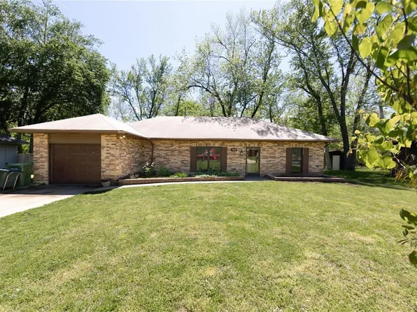 1212 Winchester Dr, Rolla, MO 65401