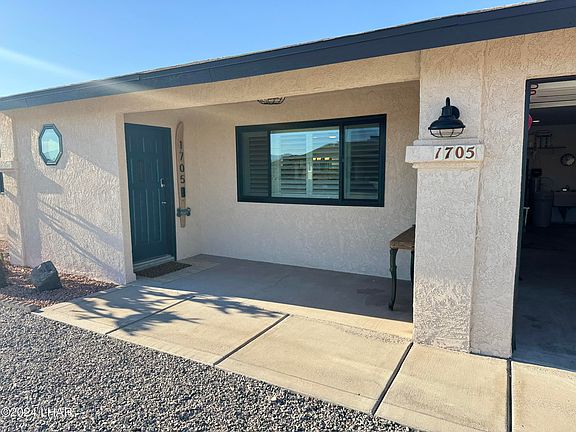2nd image of 1705 Emerald Dr