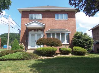1340 Main St, Follansbee, WV