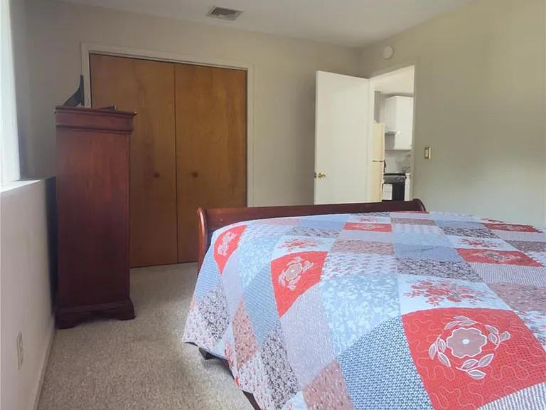9 Florus Crom Ct — Photo 5