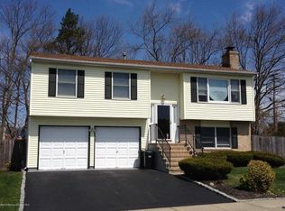 2 Constitution Dr, Howell, NJ 07731