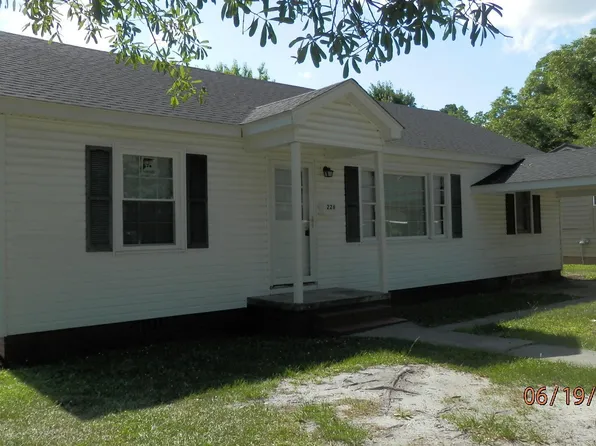226 S Wilson Street, Chadbourn, NC 28431