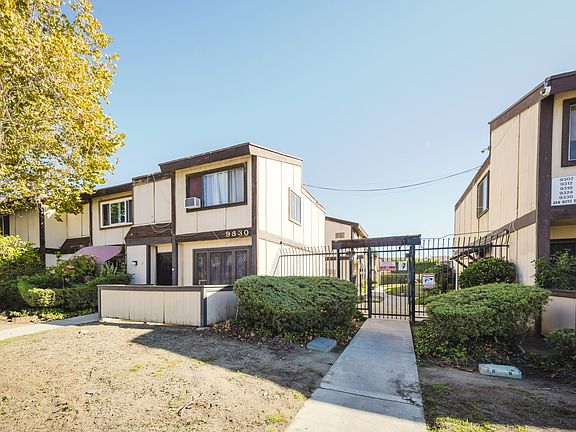 2nd image of 9318 Van Nuys Blvd Unit 26