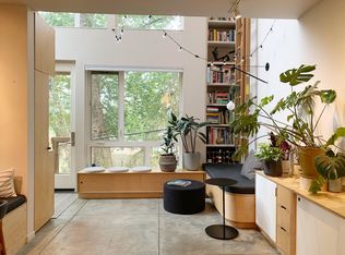 418A 19th Ave E, Seattle, WA 98112
