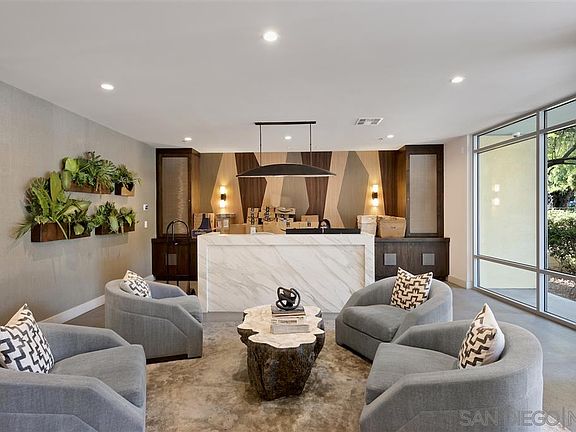 4th image of 889 Date St Unit 539