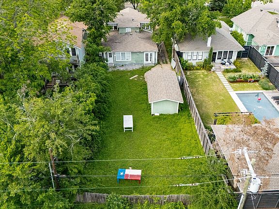 4th image of 5838 Belmont Ave