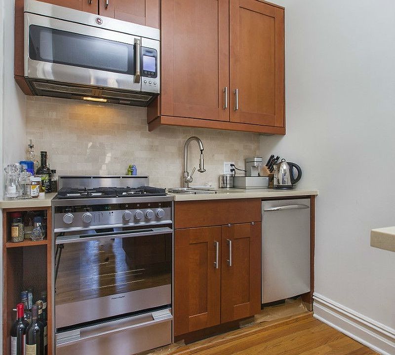 2nd image of 164 8th Ave APT 2B