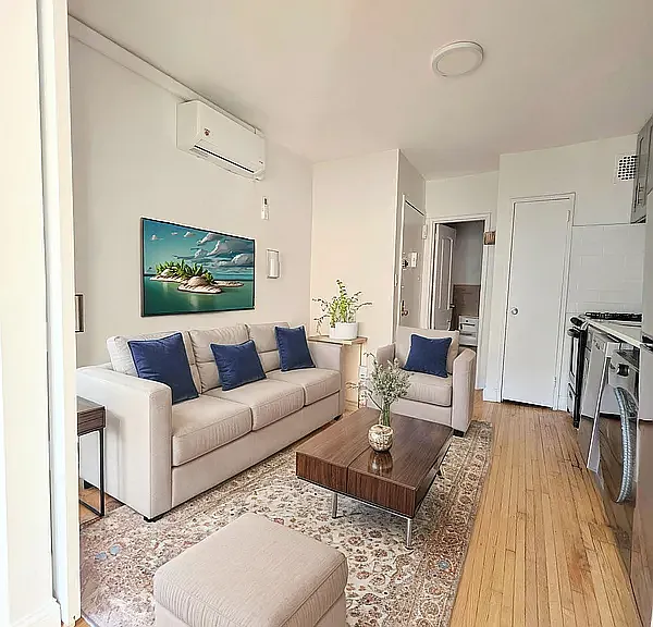 338 E 14th St #4C — Photo 3