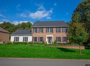 8 Cygnet Cir, Saratoga Springs, NY 12866