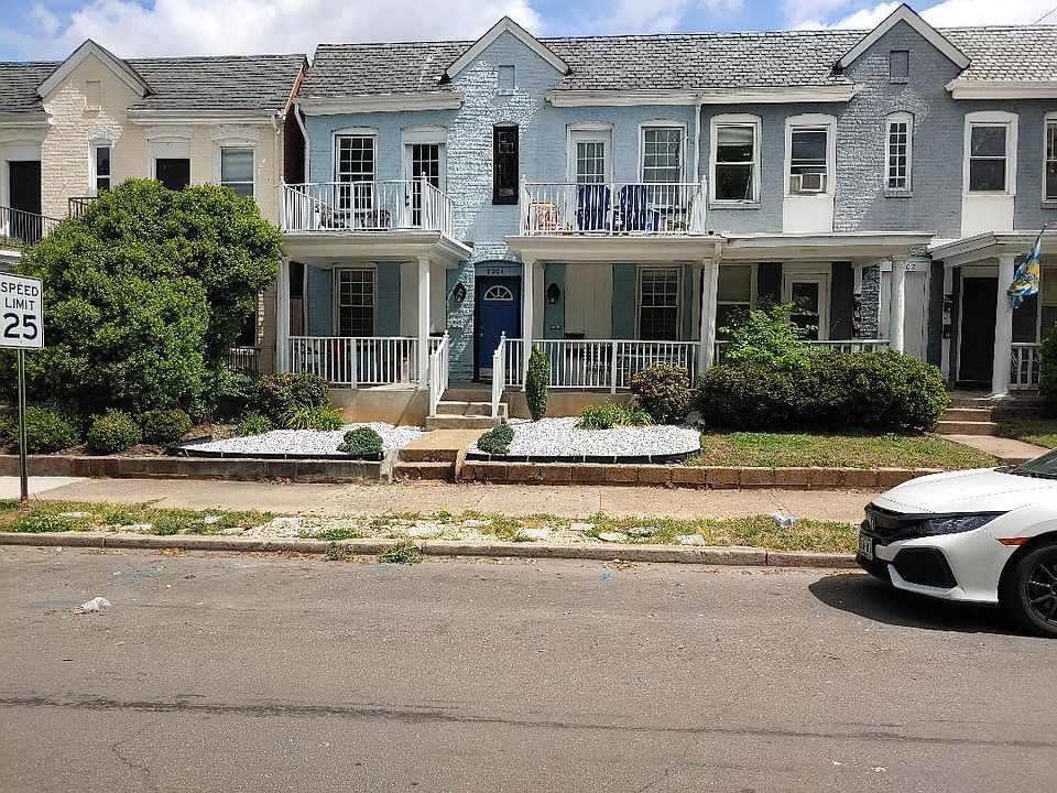1st image of 2004 Rosewood Ave APT C
