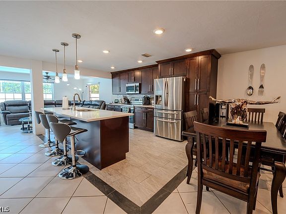 4th image of 1313 SE 37th Ter
