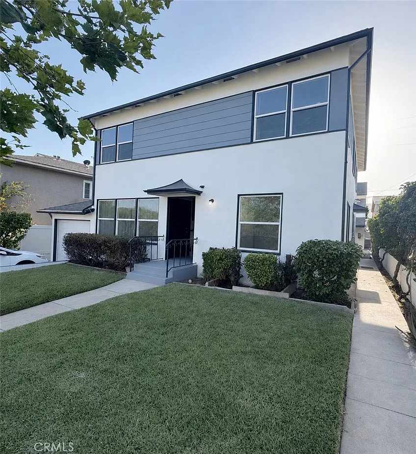 4123 Ocean View Blvd — Photo 2