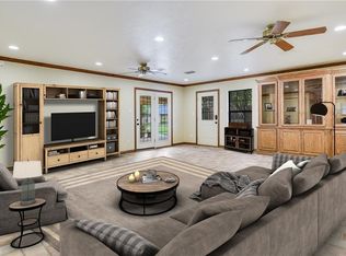 2006 W Princeton Dr, Ennis, TX 75119