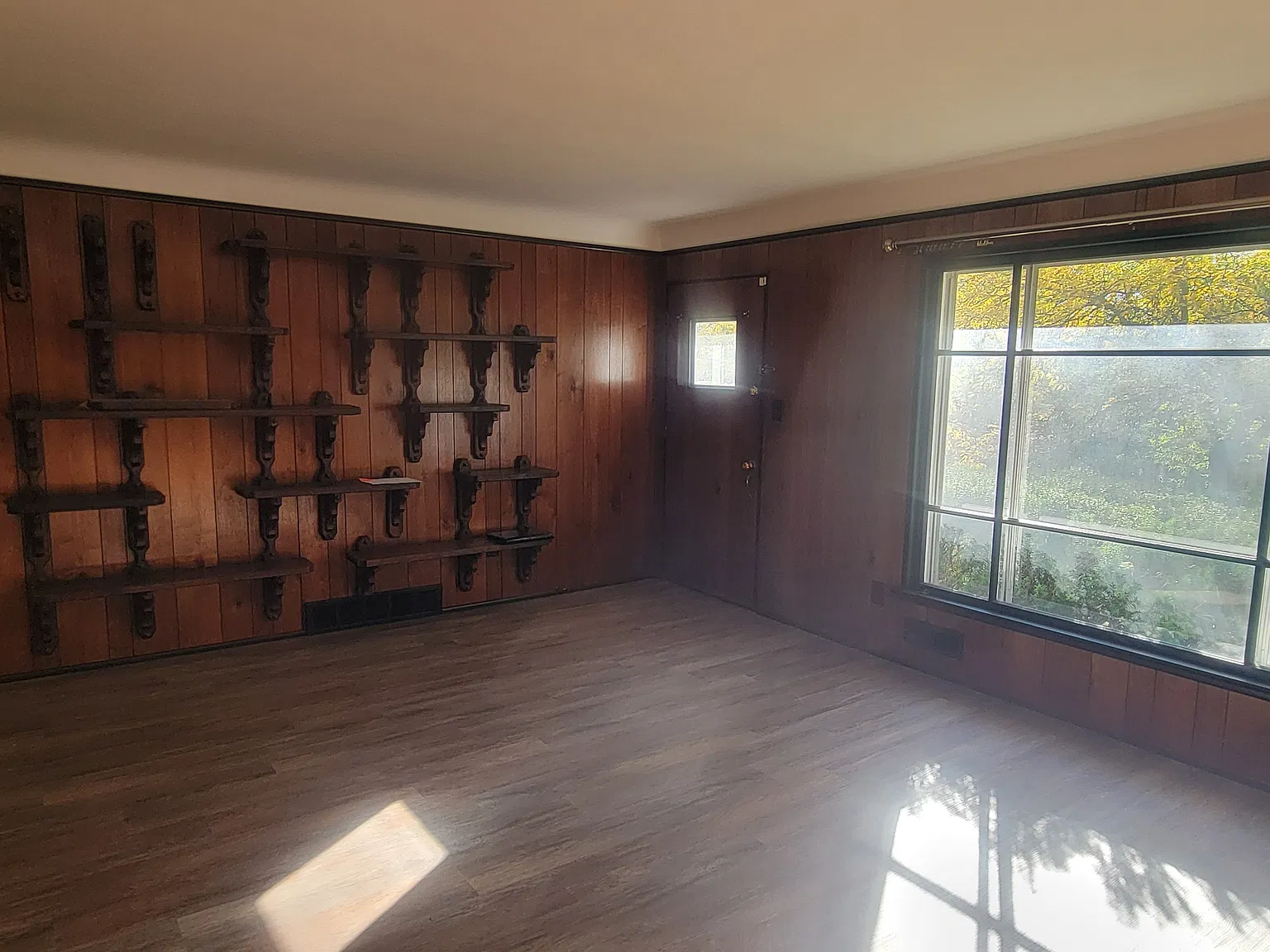 3 bed, 1189 sqft, $1,850 — Photo 3