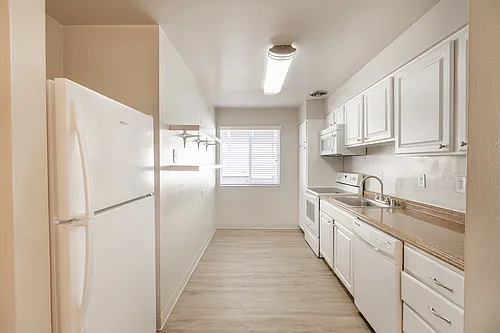 1515 The Glens Apartments Photo 1
