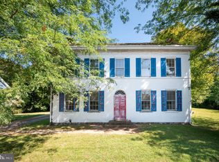 1711 W Doe Run Rd, Kennett Square, PA 19348