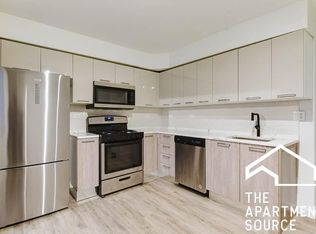 7621 N Sheridan Rd #2S, Chicago, IL 60626