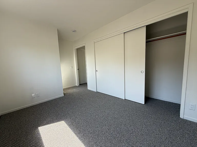 1334 Palm St #10 — Photo 8