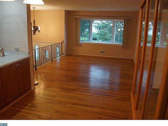 4th image of 1121 Sierra Dr