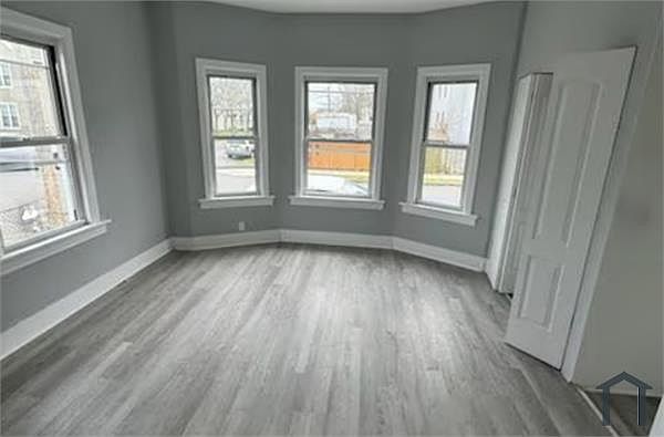 Building Photo 3