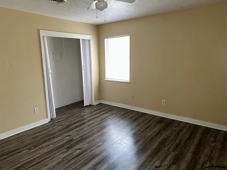 1925 Catalina Dr — Photo 6