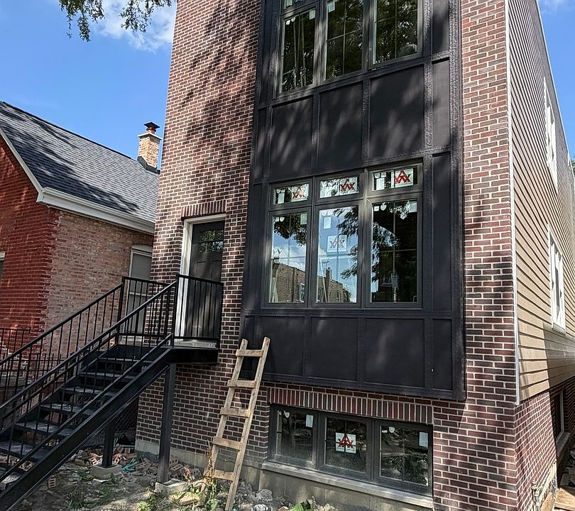 2nd image of 643 N Trumbull Ave