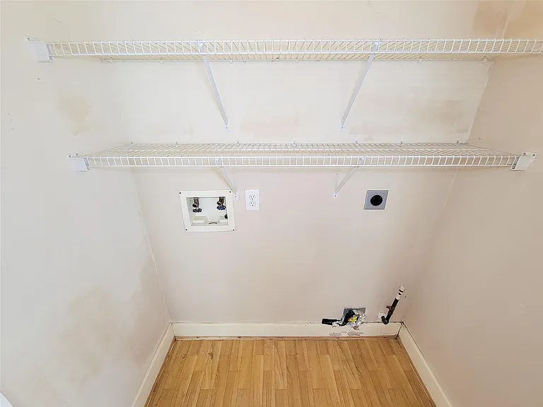 9607 Farrell Dr — Photo 20