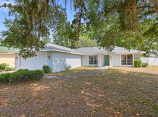 802 Mendonsa Rd, Plant City, FL 33563