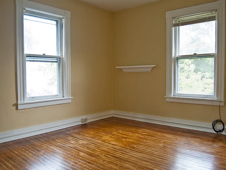 205 Pleasant St — Photo 15