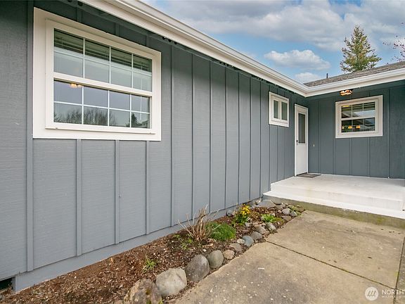 2nd image of 2852 Sun Mountain Drive